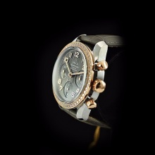 欧米茄Omega 中性男女款机械表 圆形钻石圈咖啡色38mm表盘 摺扣咖啡色表带个性时尚手表