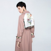 爱上时尚 女士时尚天丝棉拼接花卉刺绣韩版中长款外套